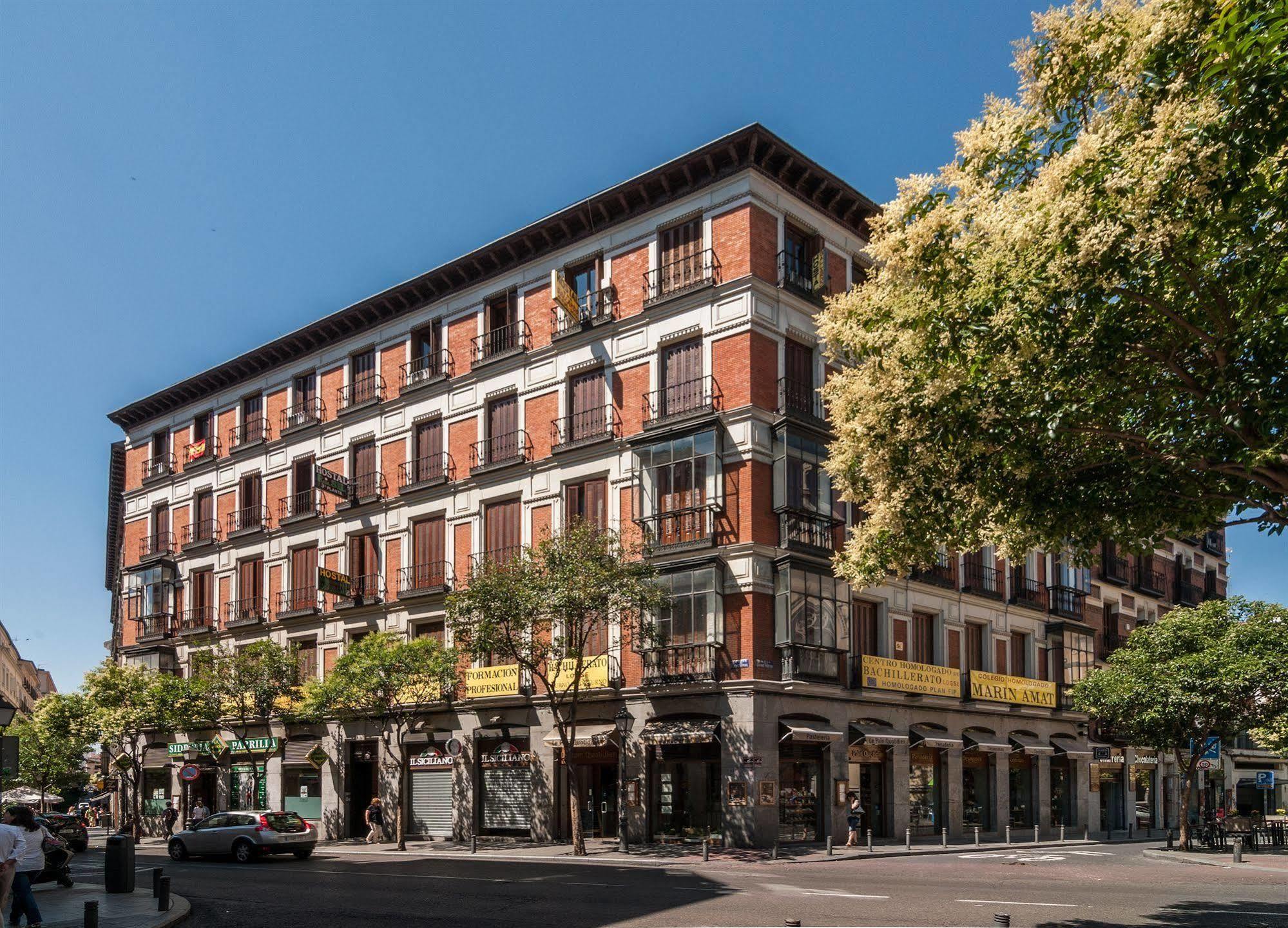 Hostal Gallardo Madrid Exterior foto